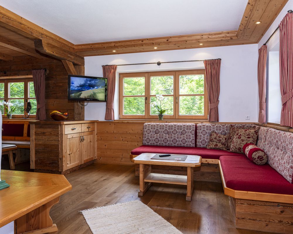 gemütliche Sitzecke mit TV